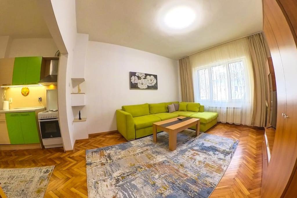 The Green Apartment In The Heart Of Old Sofia 1Bdr Esterno foto