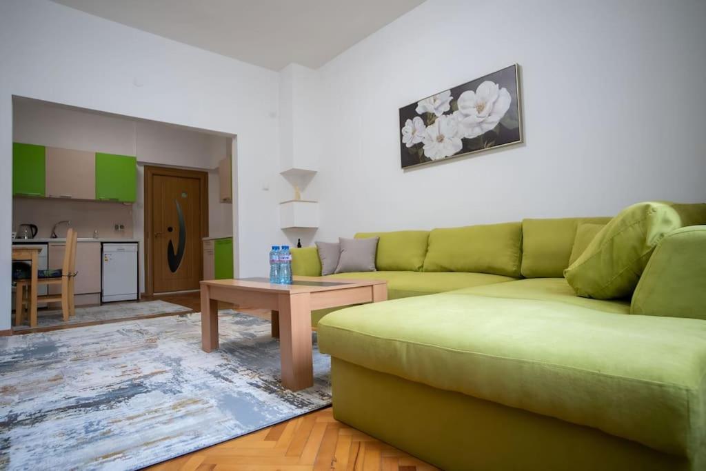 The Green Apartment In The Heart Of Old Sofia 1Bdr Esterno foto